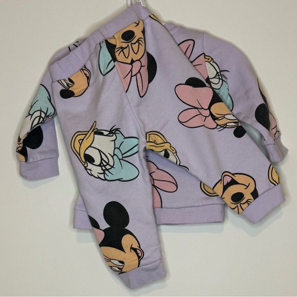 H&M x Disney Minnie Mouse & Daisy Duck 2-Piece Sweat Set | 9 months - Picture 4 of 5